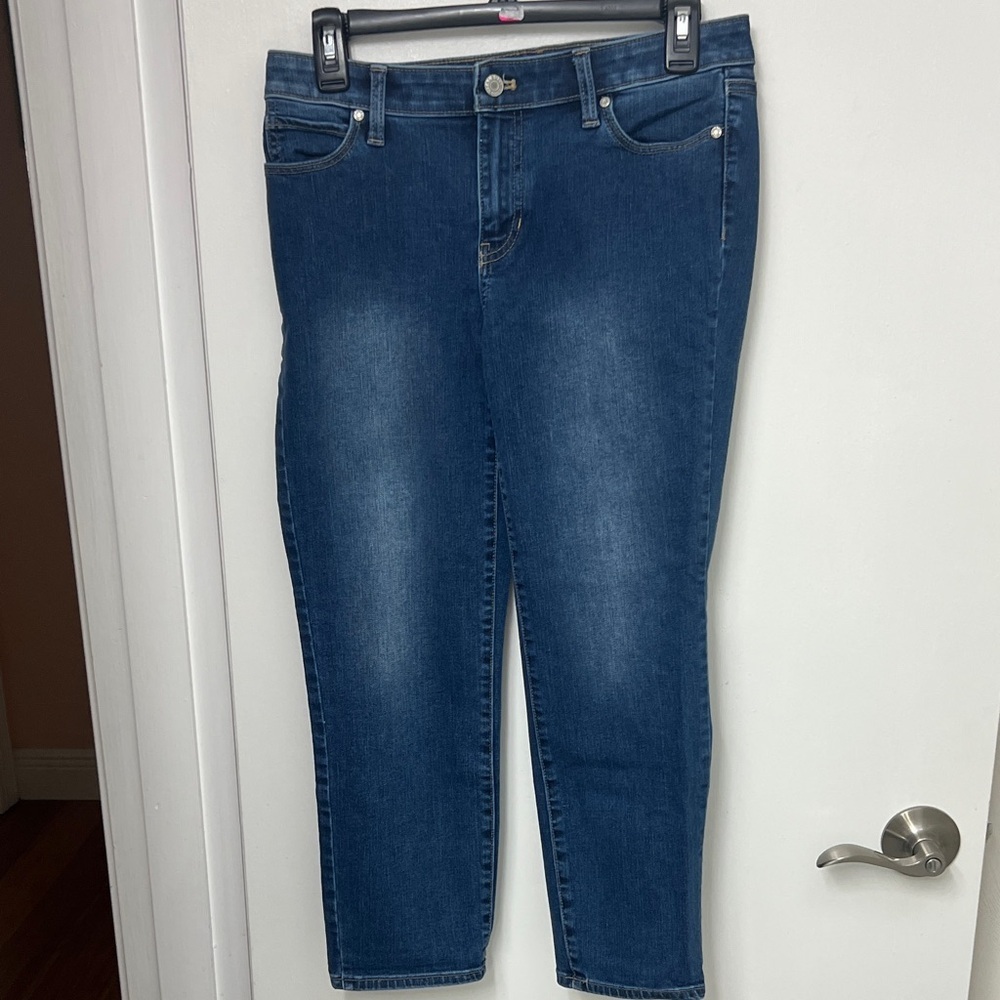 39. Talbots Jeans, Straight Crop 24” Inseam, Sz 4, distressed markings on front.